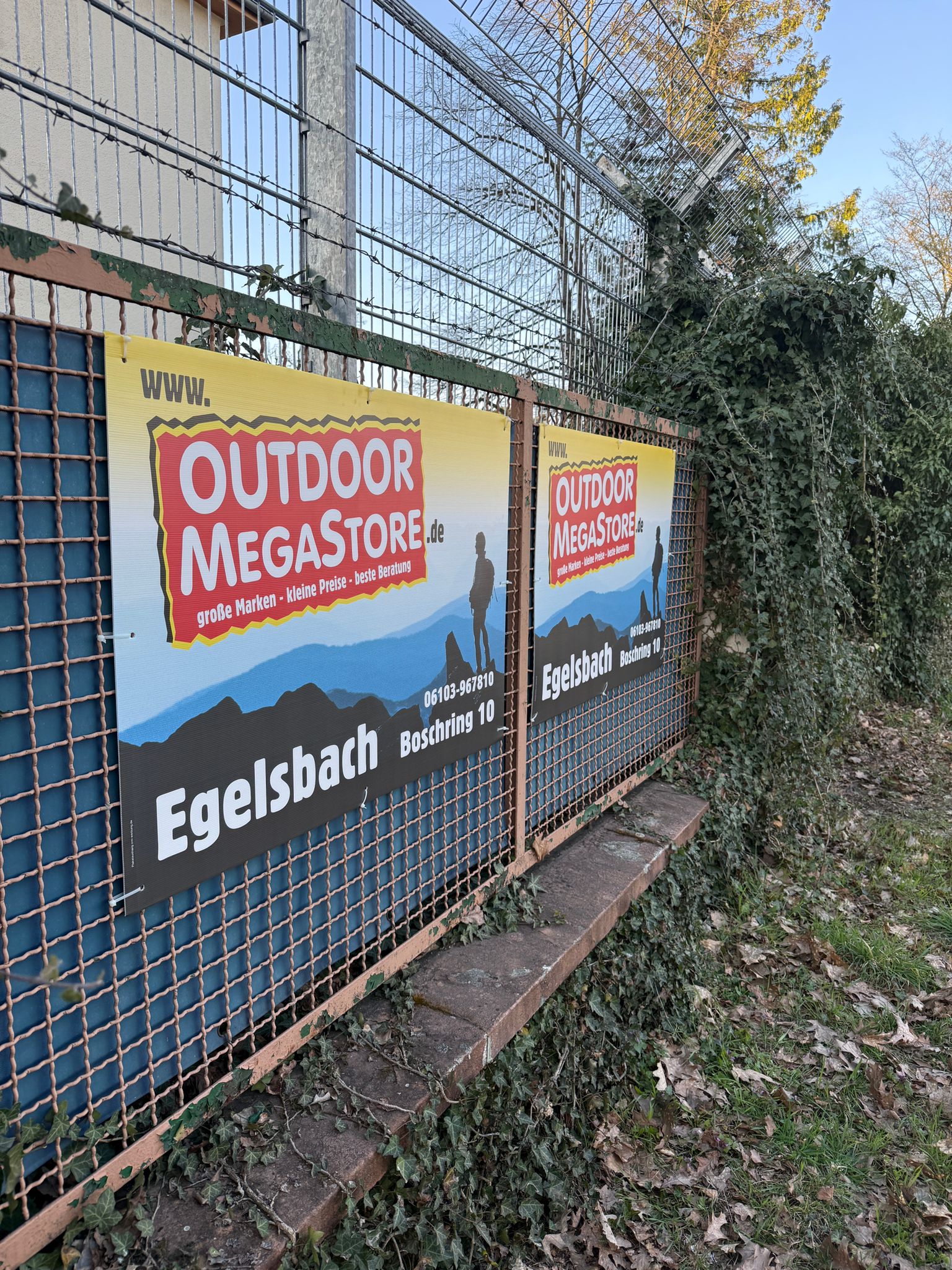 Outdoor Megastore - Plakatwerbung - Hohlkammerplakat 4