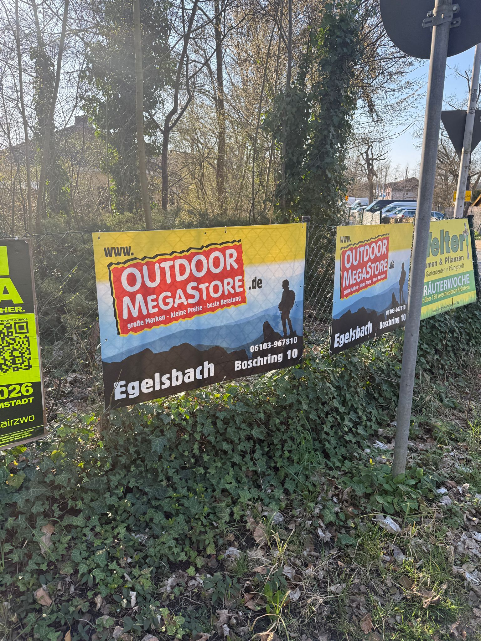 Outdoor Megastore - Plakatwerbung - Hohlkammerplakat 3